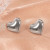 Серебристые серьги-пусеты Сердца CJD62469