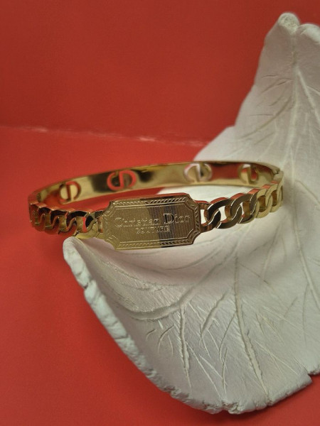 Браслет жесткий из стали с покрытием золотом J11470CJJ