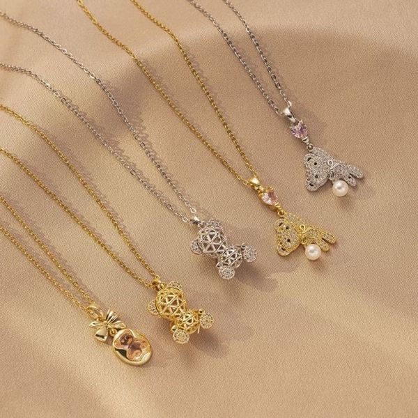 Золотистая цепочка с мишкой и жемчугом CJL34088