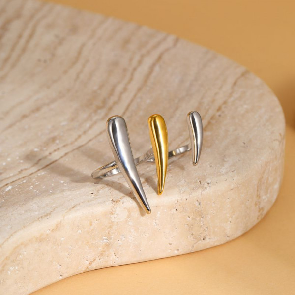 Футуристичное разомкнутое кольцо с тремя шипами CJP37434