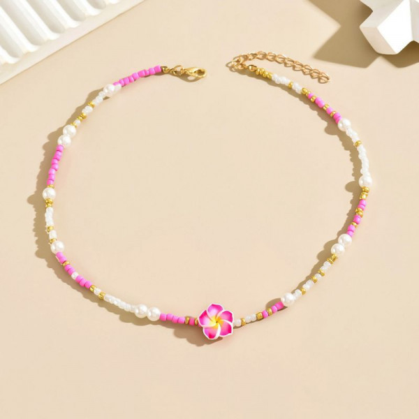 Тонкий бисерный чокер с миниатюрными цветочными вставками CJP82294