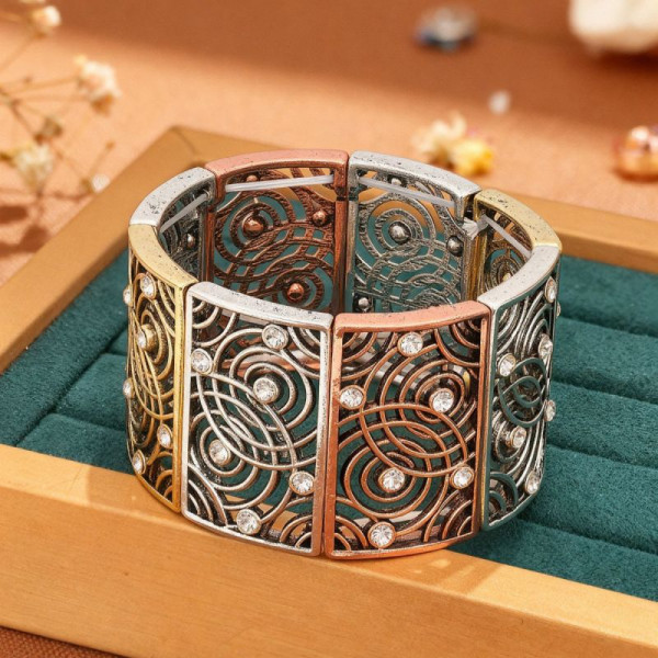 Браслет жесткий широкий с прорезным узором CJR81458