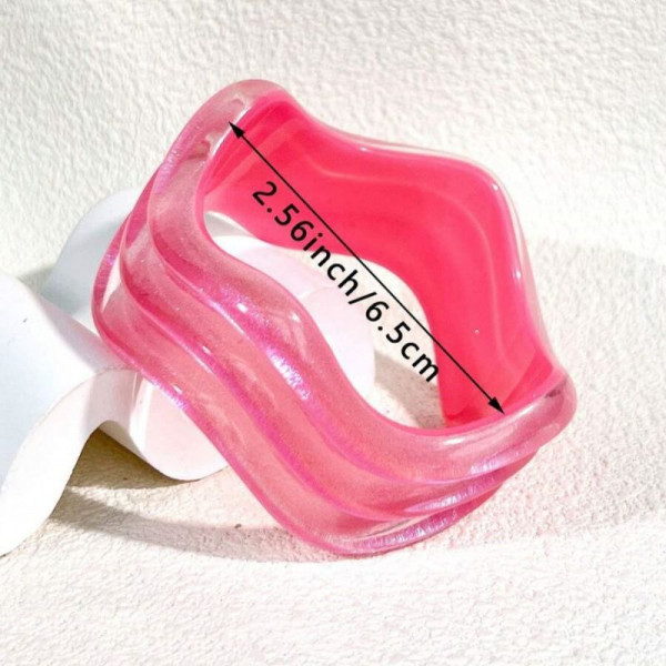 Браслет жесткий волнообразный из яркого прозрачного акрила CJN37356