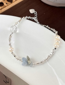 Браслет из бисера с бабочкой Z53177