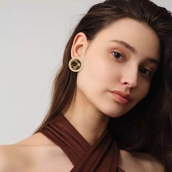 Крупные круглые серьги в винтажном стиле CJL40280