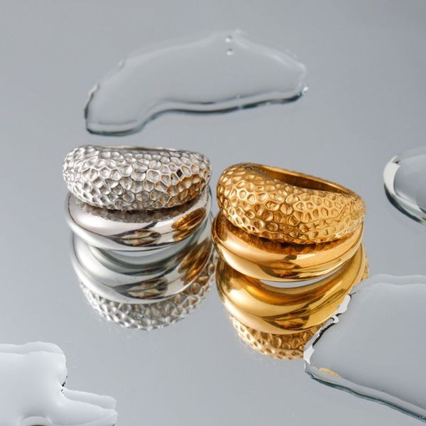 Массивное широкое кольцо с комбинированной фактурой CJC38029