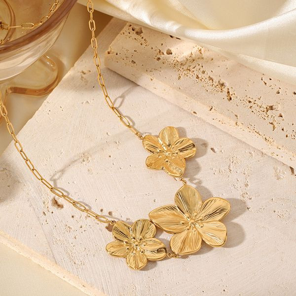 Золотистая цепочка с цветами лотоса CJL81864