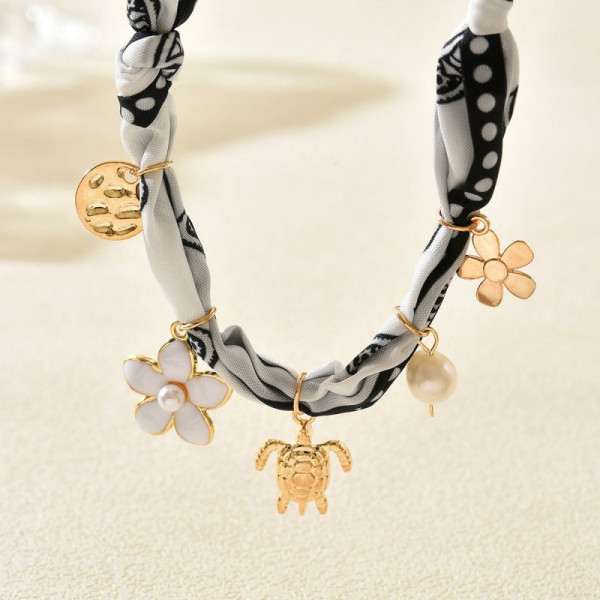 Подвеска с кулоном CJR61468