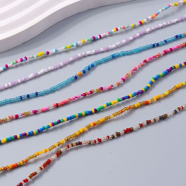 Тонкие бусы из красного камня в минималистичном стиле CJL40694