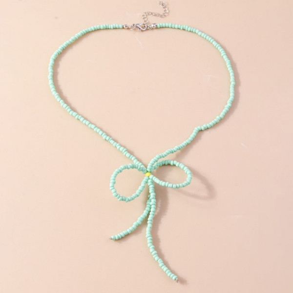 Яркие бусы из граненого радужного бисера CJG44100