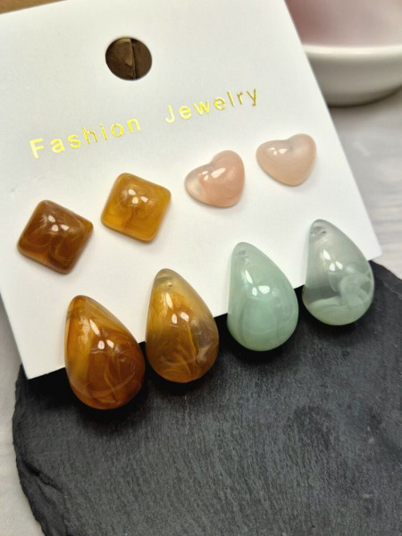 Набор акцентных акриловых серег пусет в форме капель и сердец J11380CJJ