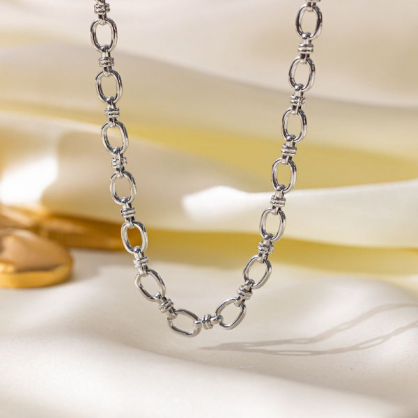 Стальное колье из крупных овальных звеньев CJH32114