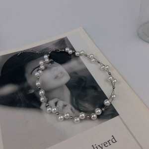 Воздушное колье из жемчуга неправильной формы на серебристой цепочке J10739CJJ