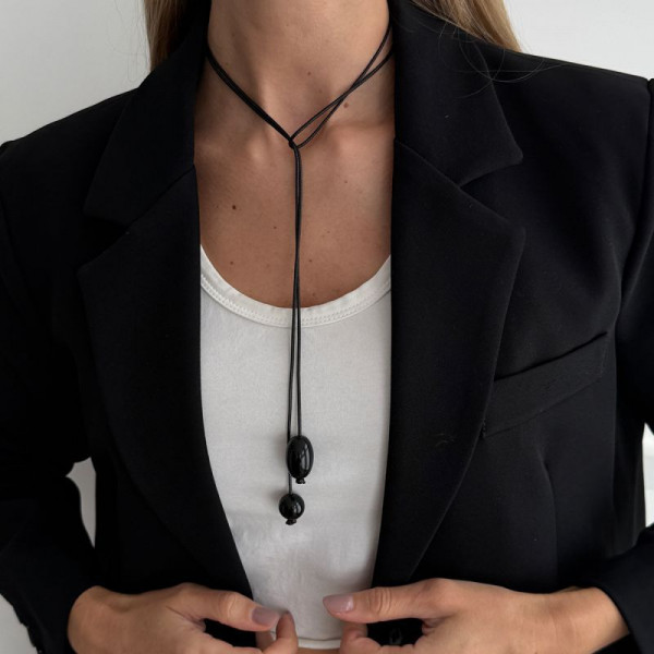 Лариат из тонкого шнура с жемчужными наконечниками CJT25634