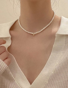 Изящные жемчужные бусы с центральной подвеской U98246