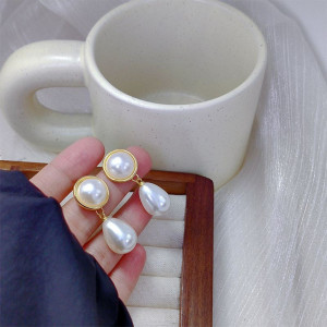 Серьги пусеты с крупными барочными жемчужинами в оправе CJD60456