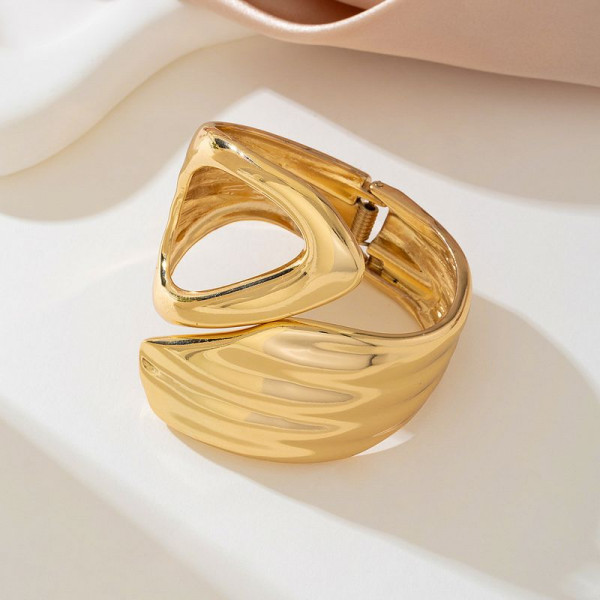 Браслет титановая сталь напыление золотом 1J12533CJJ