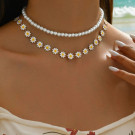 Двойной чокер с мелкими белыми цветами CJP86776