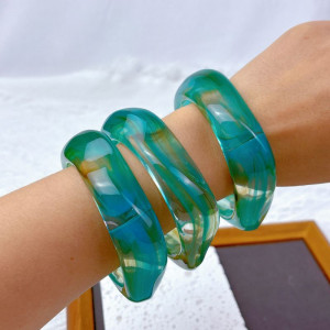 Жесткий браслет CJR56920