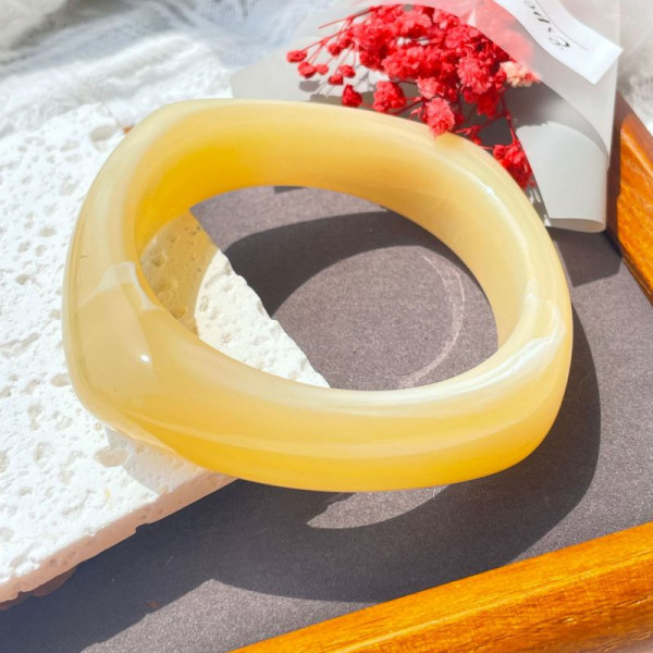 Браслет жесткий спиралевидный из прозрачного акрила CJR56920