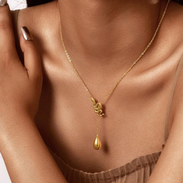 Золотистое колье-галстук с каплей CJM63186