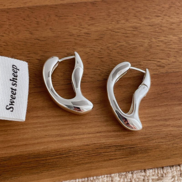 Серьги конго неправильной геометрической формы CJN85992