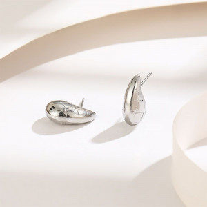 Серебристые фактурные серьги-пусеты Капли CJH23982