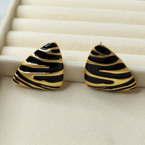 Стильные серьги-пусеты с анималистичным принтом CJL94401