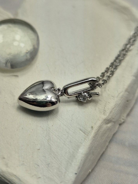 Романтичное колье с подвеской в форме сердца с кошачьим глазом J10833CJJ