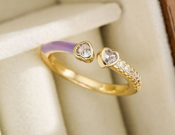 Кольцо с жемчужинами и лавандовой эмалью L98366