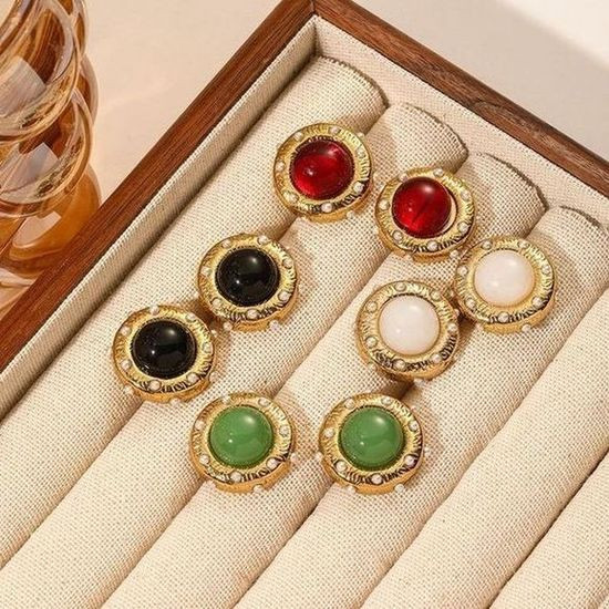 Серьги-пусеты Круглые с красным камнем и жемчужной оправой CJL30671