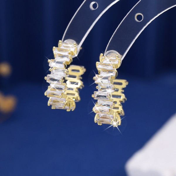 Серьги-полукольца с багетными кристаллами CJL32158