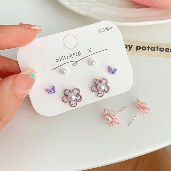 Набор милых пусет с розовыми цветами и жемчужными акцентами CJG52462