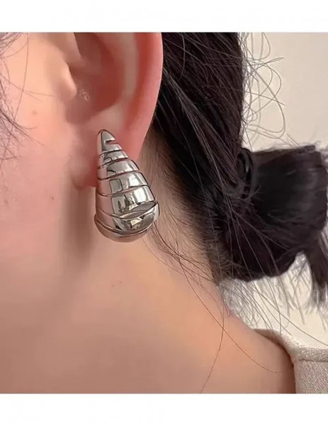 Серьги латунь с напылением платиной личинка шелкопряда J10045CJJ