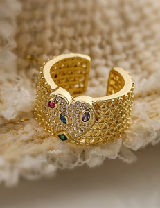 Широкое фактурное кольцо с сердцем из кристаллов L76189