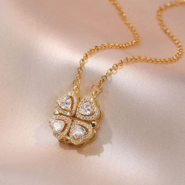 Золотистое колье-трансформер с перламутровым клевером CJJ30516