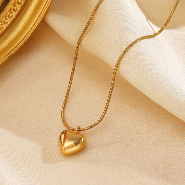 Золотистая цепочка с гладким сердцем CJN25431