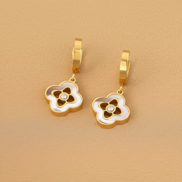 Золотистые серьги-кольца с белым клевером 1J10897CJJ