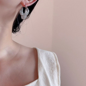 Серьги кольца с ажурным плетением в серебристом цвете CJN86033