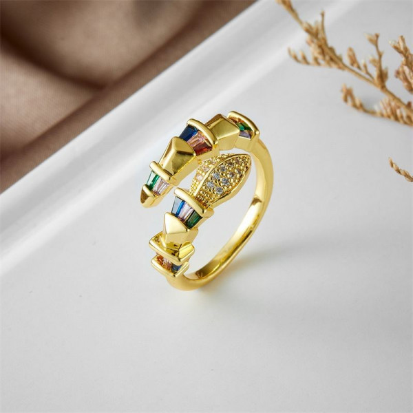 Кольцо из стали в форме изогнутого гвоздя CJG54485