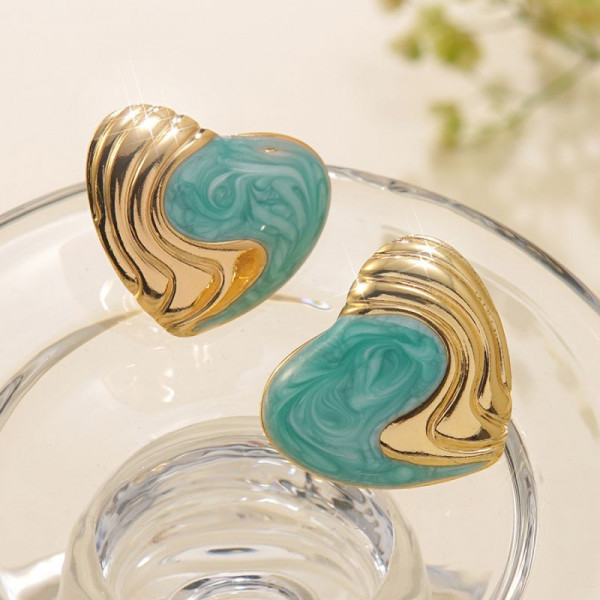 Серьги-пусеты Сердца с черной эмалью CJR55768