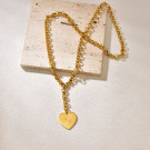 Золотистое колье-галстук с рельефным сердцем CJP95501