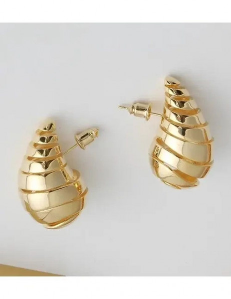 Золотистые серьги пусеты из латуни в форме личинки шелкопряда 1J10049CJJ