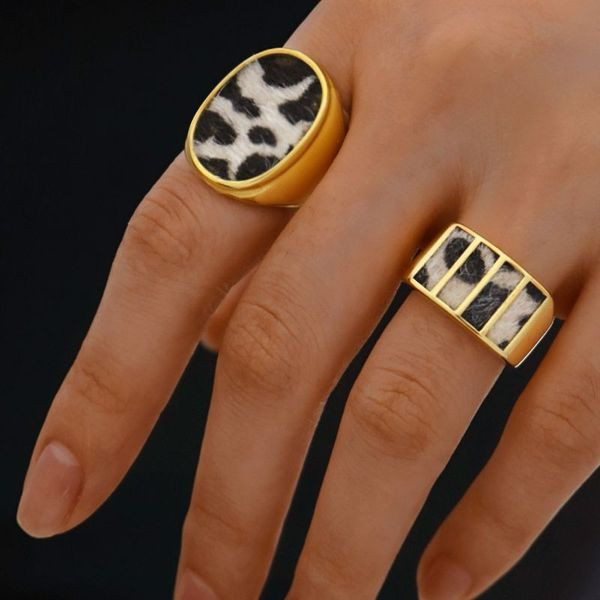 Печатка из стали с геометрической вставкой CJL81837